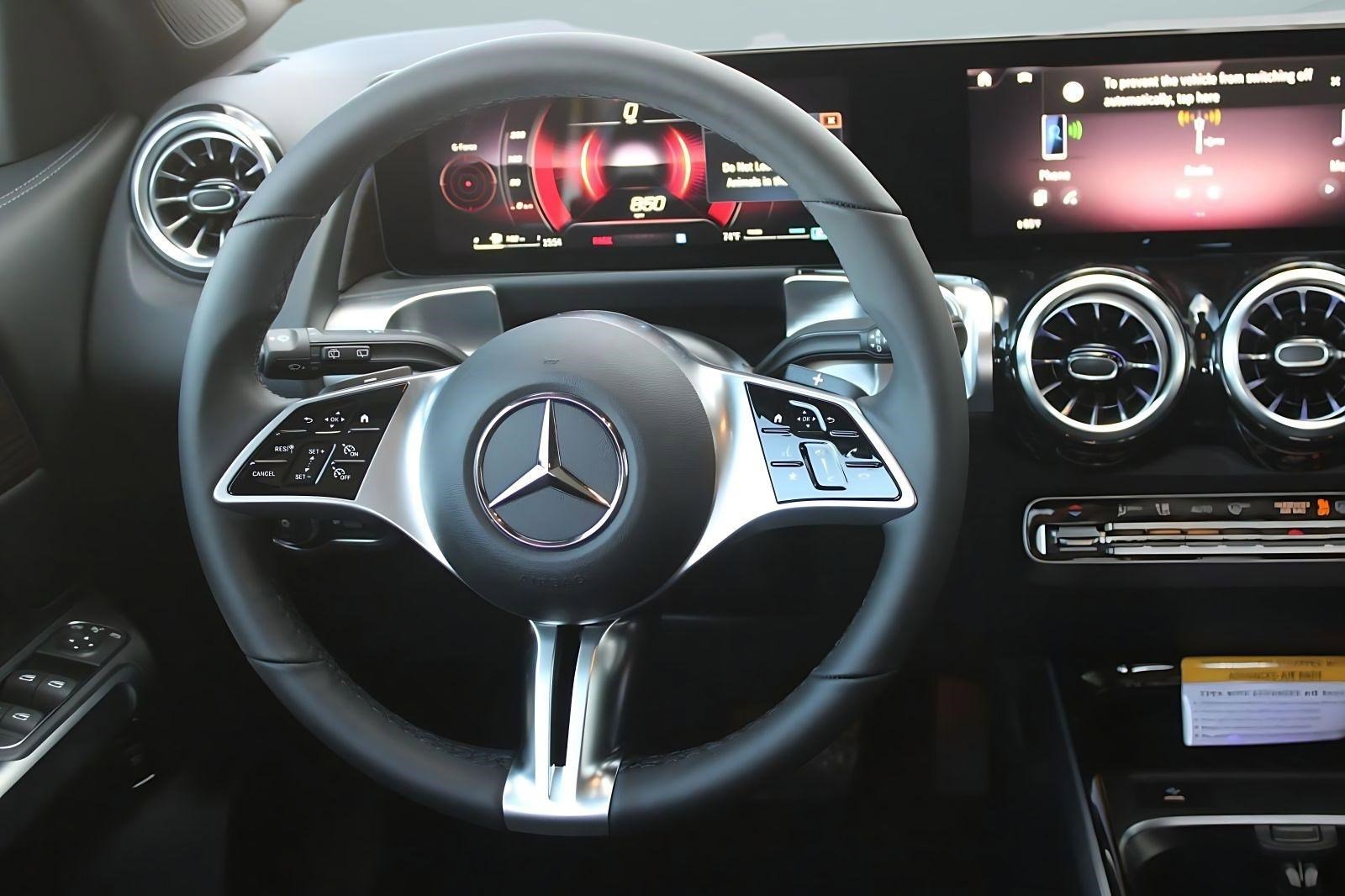 Used 2026 Mercedes-Benz GLB 250 image 15