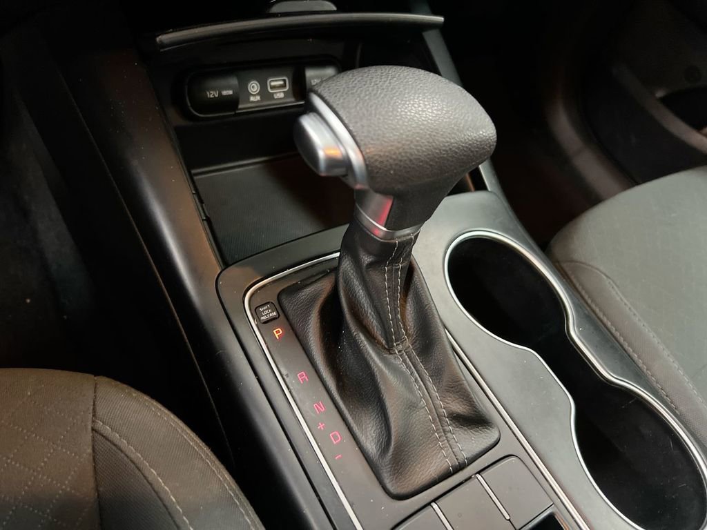 Used 2019 Kia Sorento L image 16