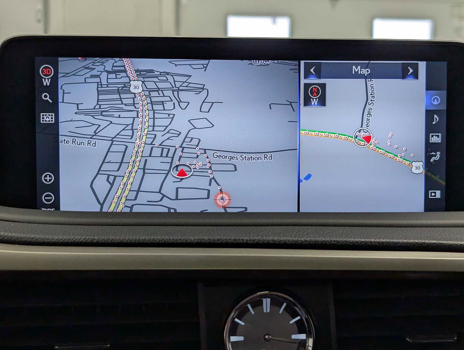 Used 2022 Lexus RX 350L Premium w/ Premium Package image 28