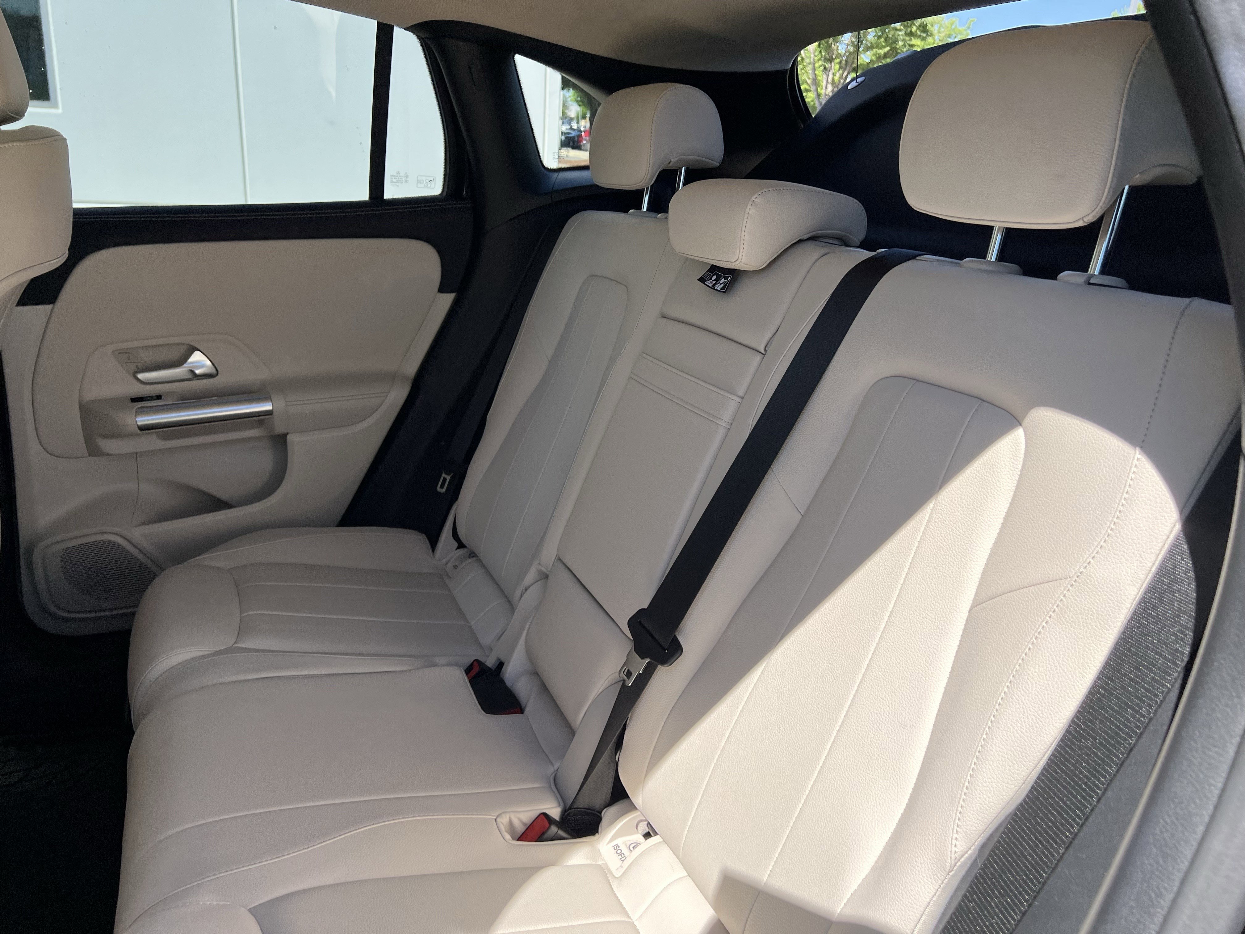 Used 2023 Mercedes-Benz GLA 250 4MATIC image 32