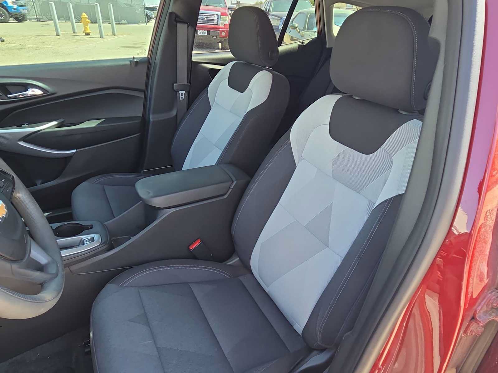 Used 2024 Chevrolet Trax LS FWD image 15