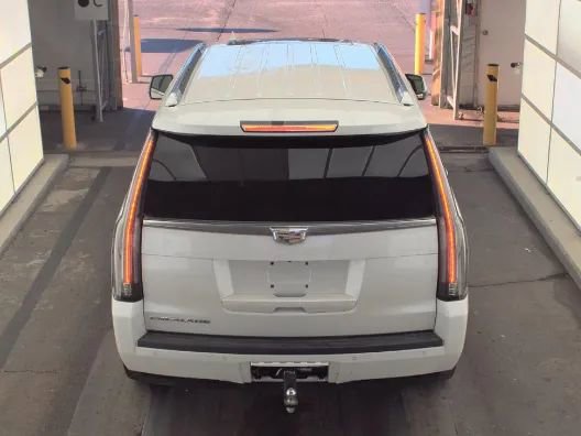 Used 2016 Cadillac Escalade Luxury image 6