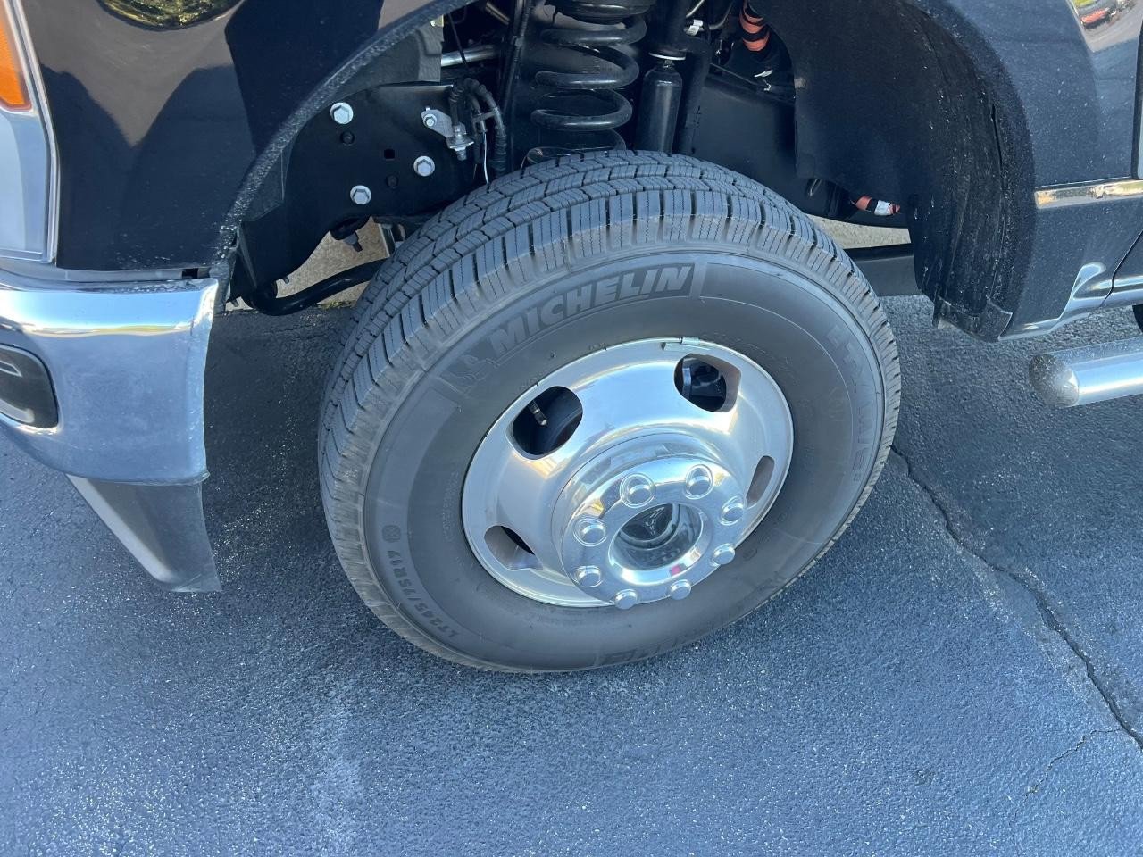 Used 2025 Ford F350 XL w/ XL Driver Assist Package image 2