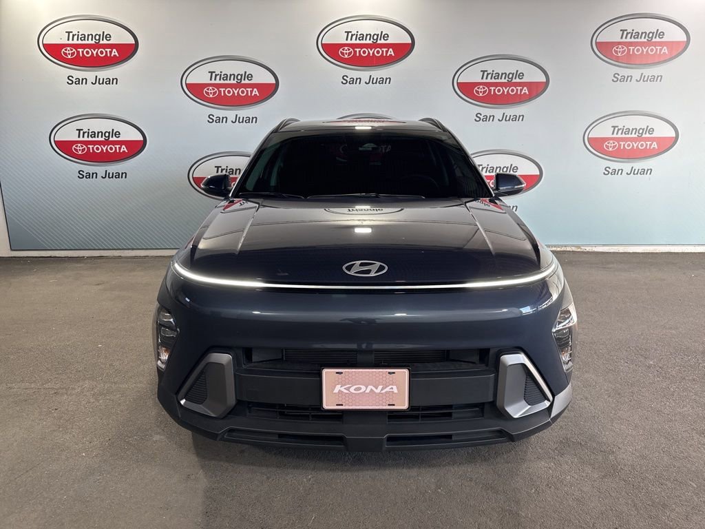 Used 2025 Hyundai Kona SEL FWD image 2