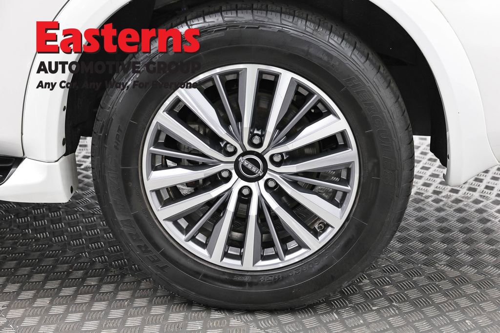 Used 2024 Nissan Armada SL w/ Captain's Chairs Package image 38