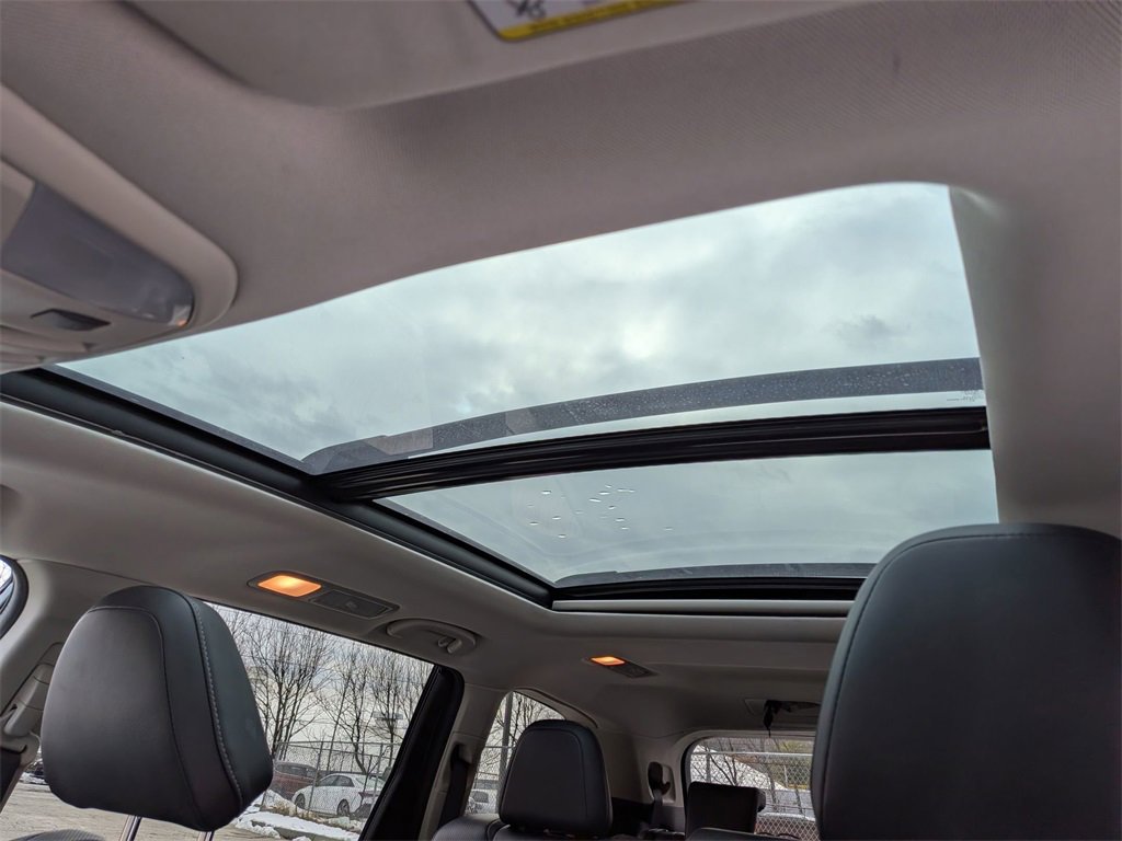 Used 2022 Subaru Ascent Limited w/ Technology Package image 23