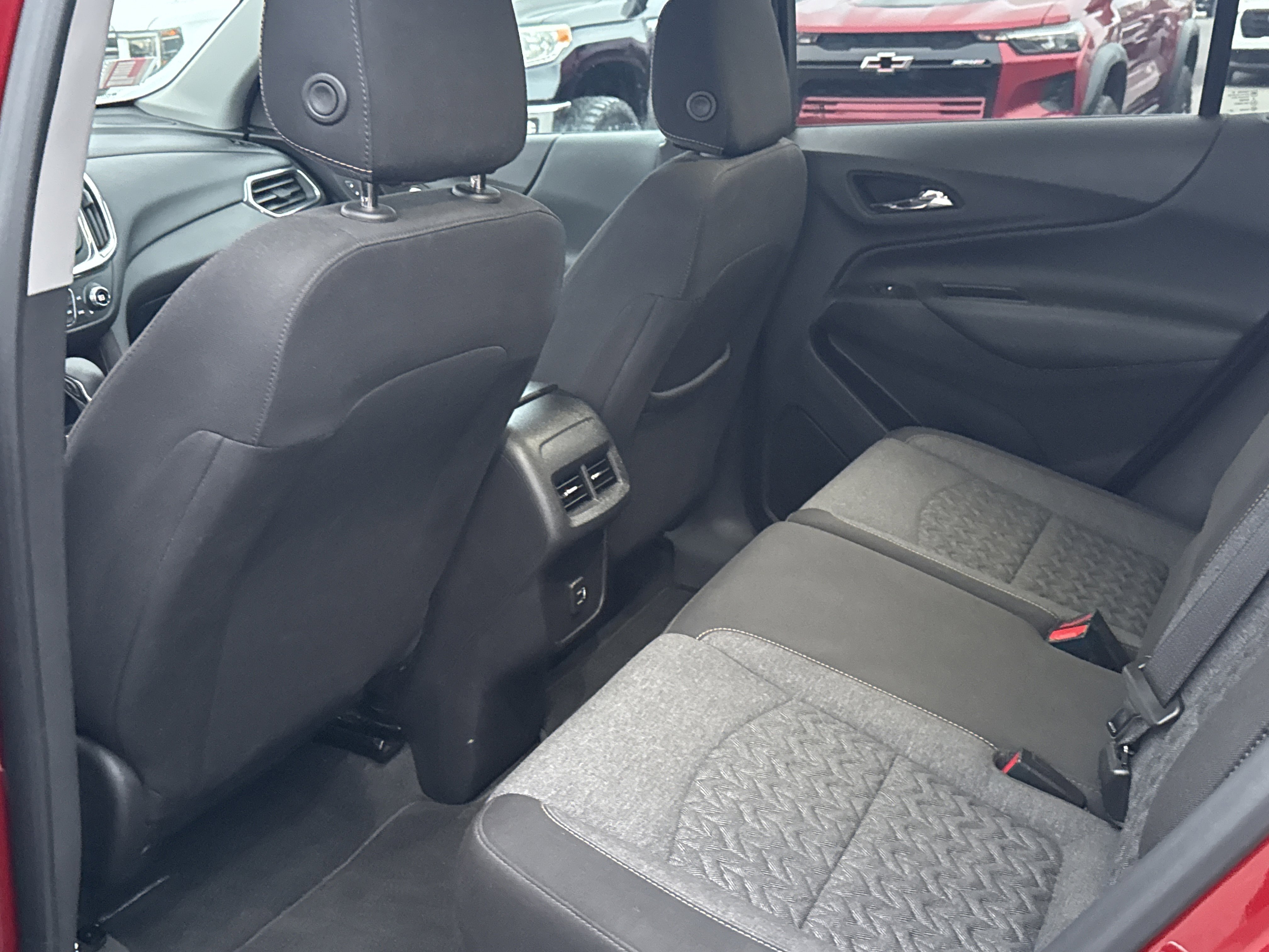 Used 2023 Chevrolet Equinox LT image 14