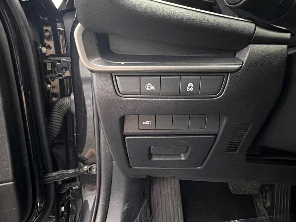 Used 2024 MAZDA MAZDA3 s FWD image 28