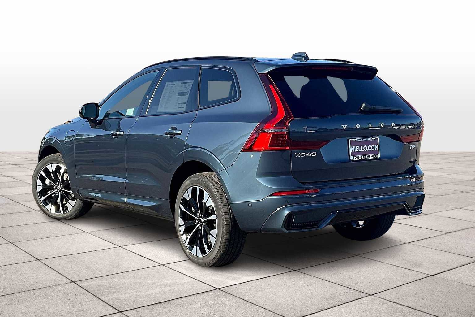 New 2026 Volvo XC60 T8 Plus w/ Climate Package image 3