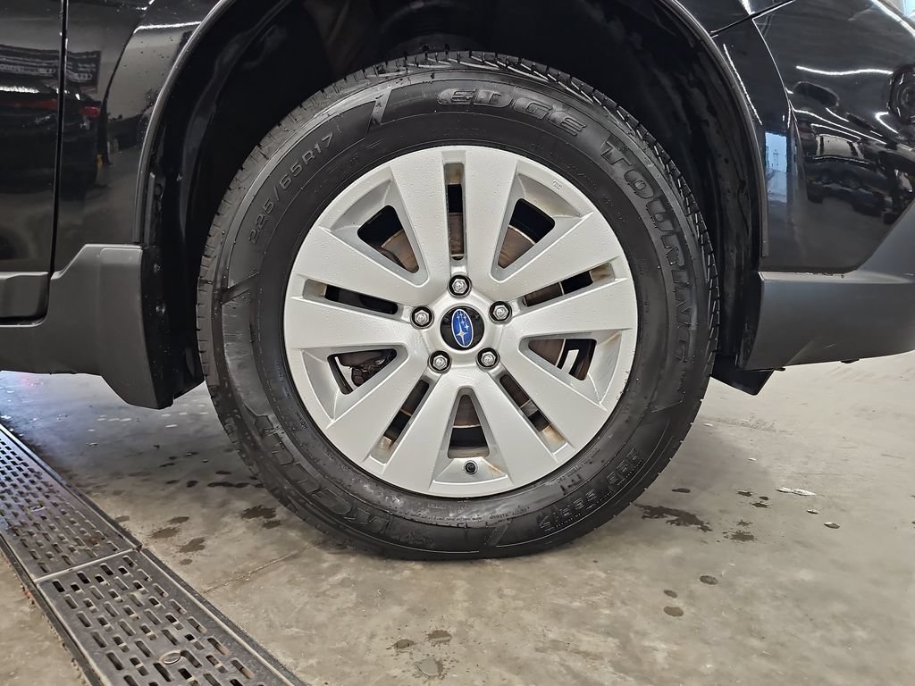 Used 2017 Subaru Outback 2.5i Premium AWD/4WD image 24
