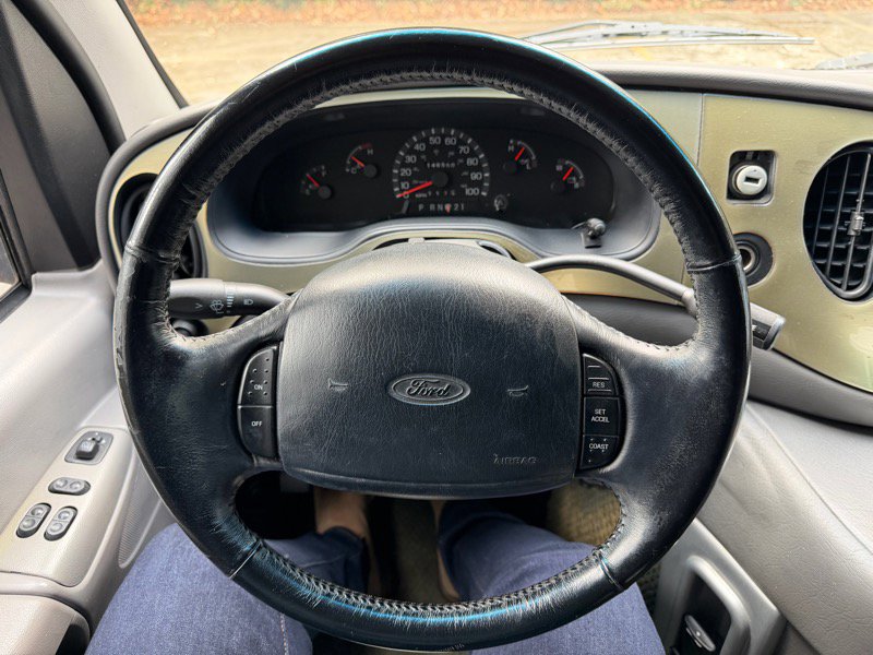 Used 2002 Ford E-150 and Econoline 150 image 32