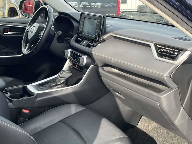 Used 2019 Toyota RAV4 XLE Premium image 26
