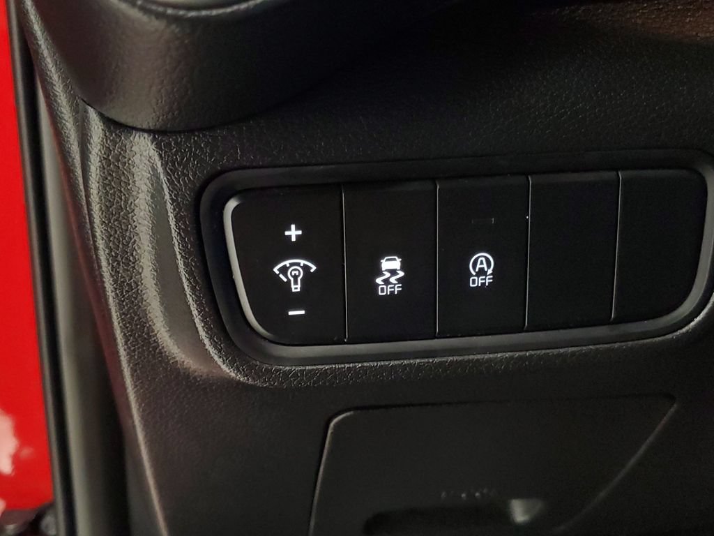 Certified 2025 Kia Soul LX w/ LX Technology Package FWD image 13
