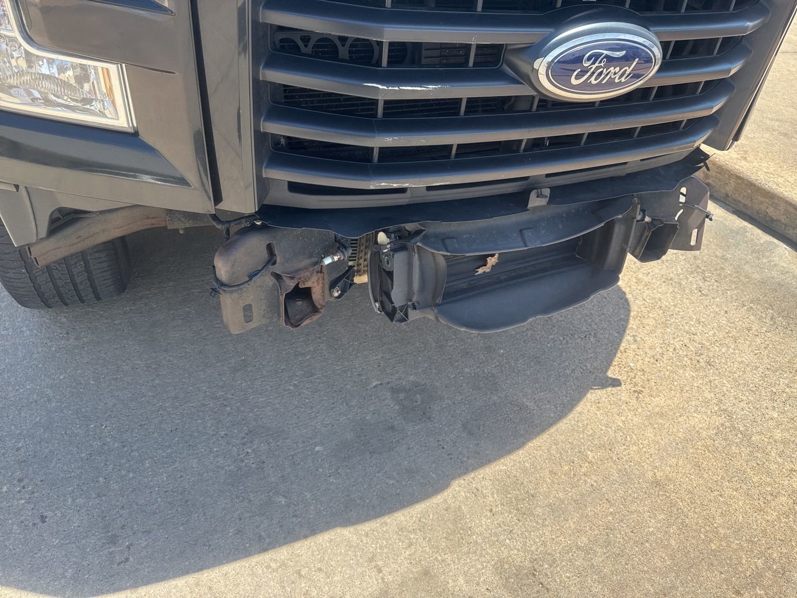 Used 2015 Ford F150 XLT w/ Equipment Group 302A Luxury image 13