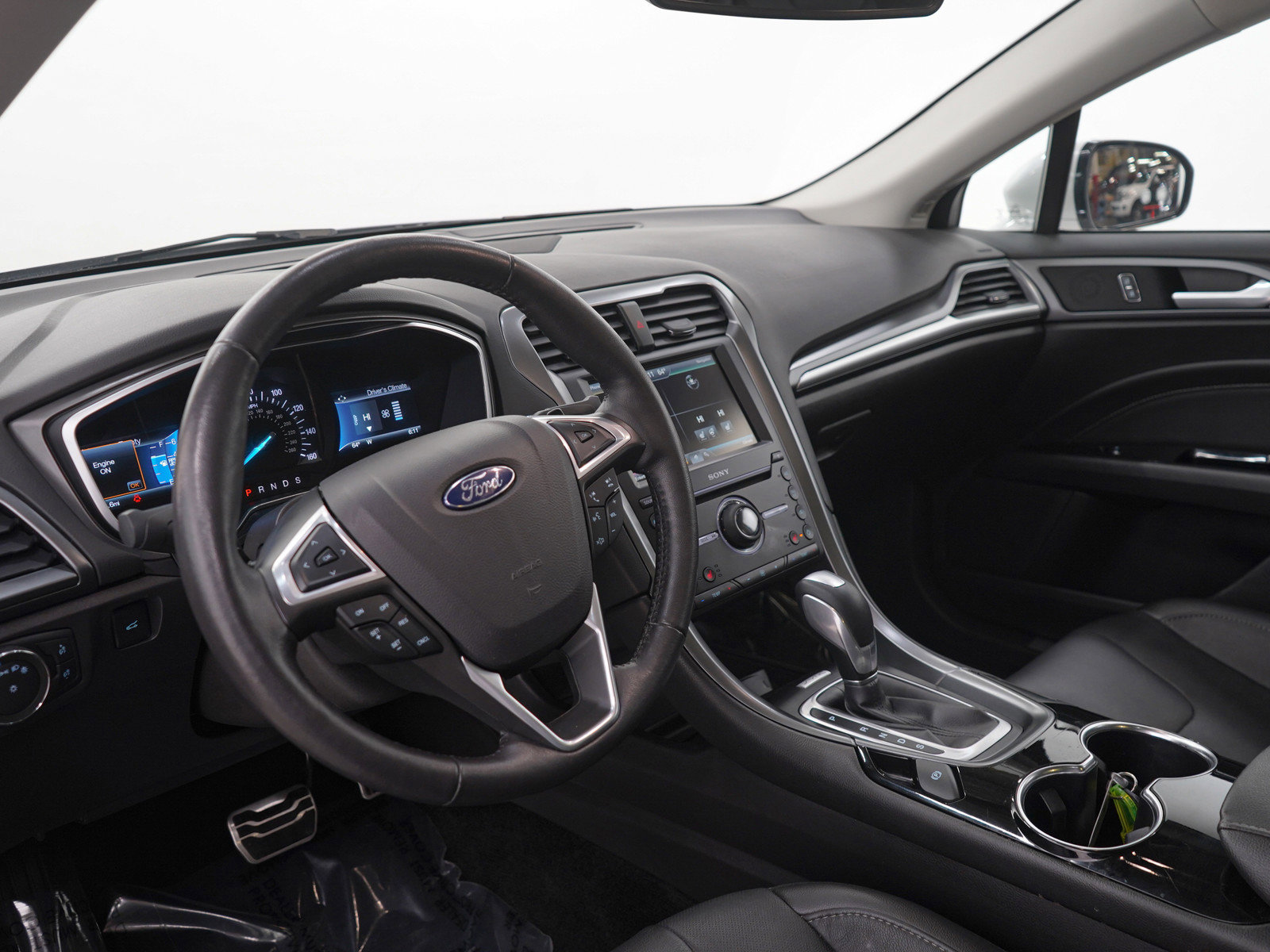 Used 2016 Ford Fusion Titanium image 23