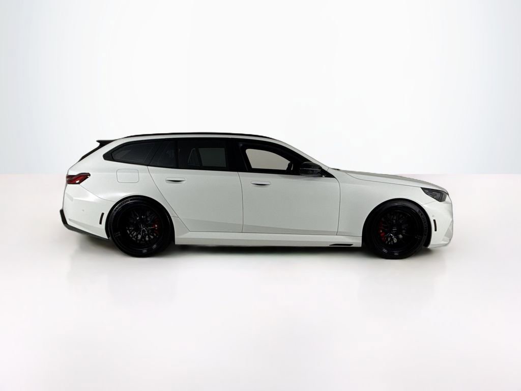 Used 2026 BMW M5 Touring AWD/4WD image 6