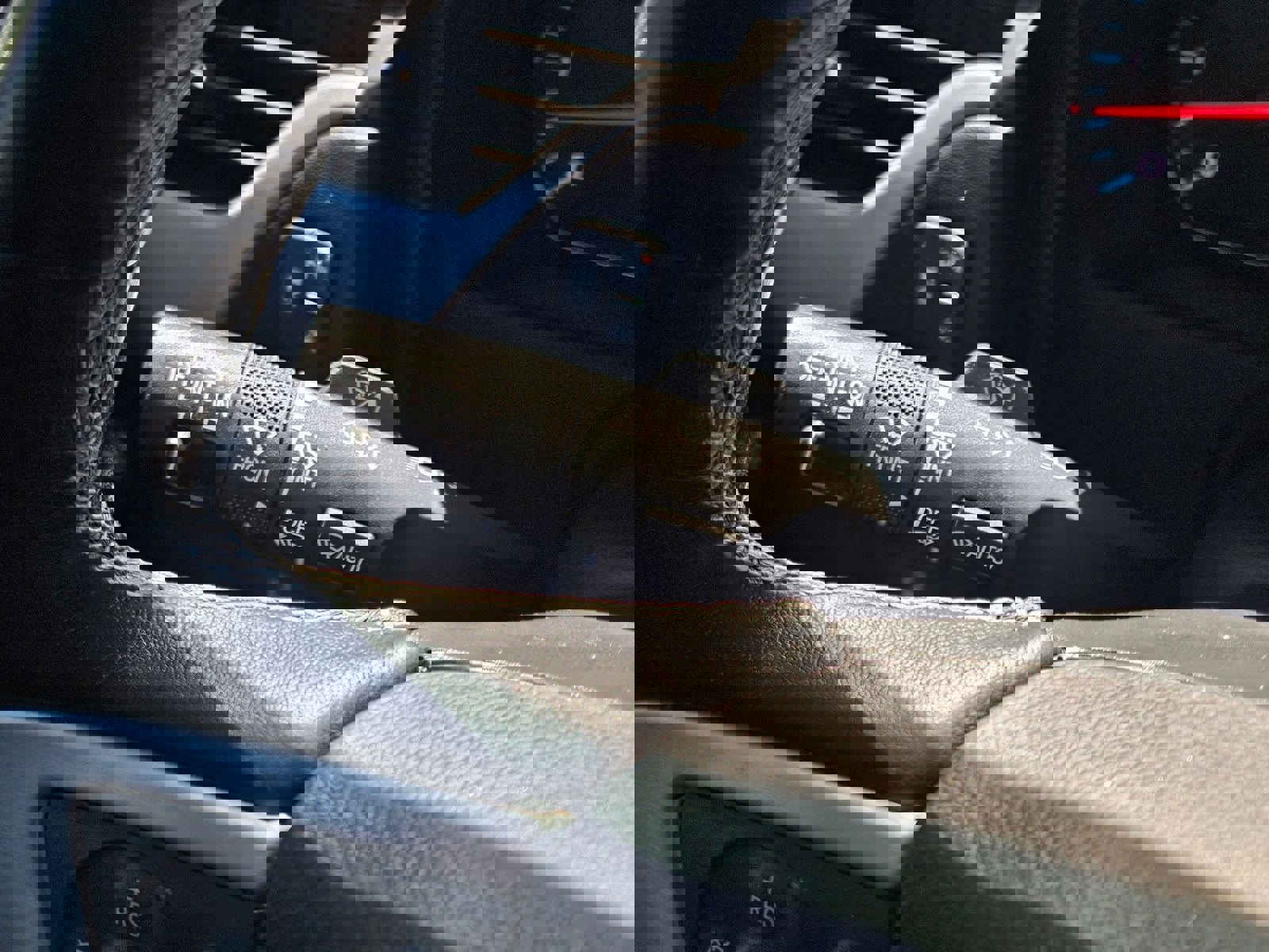 Used 2019 GMC Yukon XL SLT w/ Open Road Package image 14