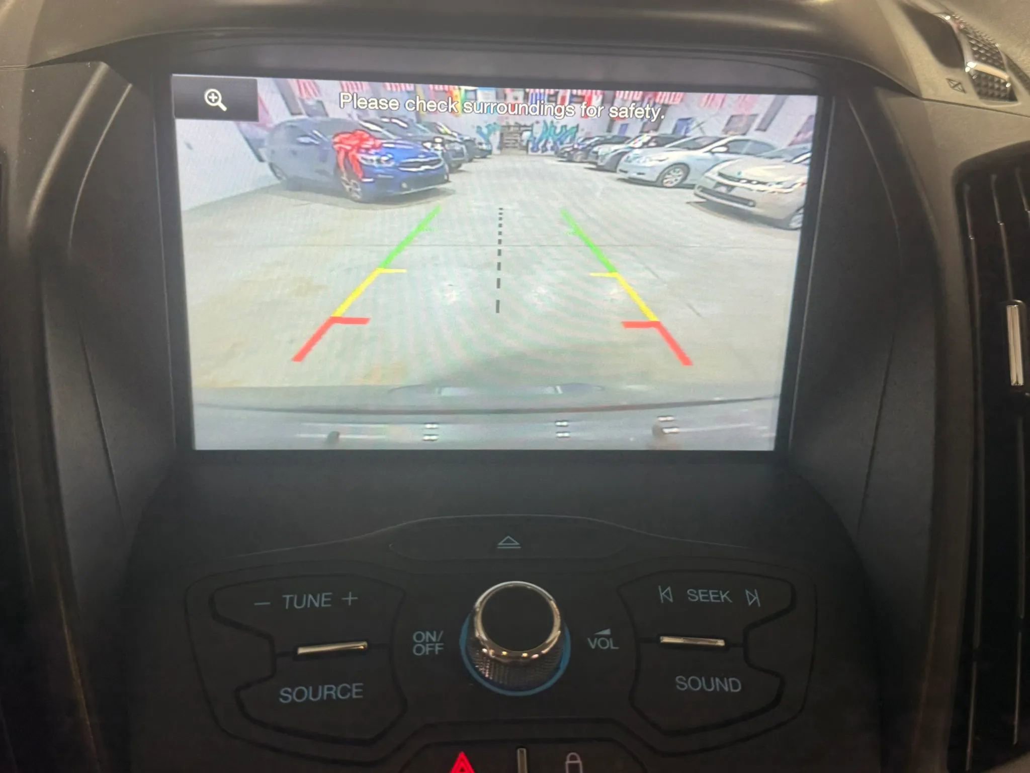 Used 2015 Ford Escape SE w/ SE Chrome Package image 23