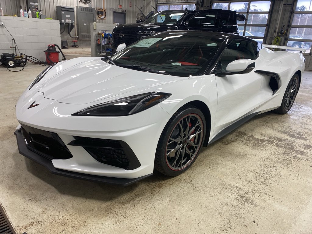 Used 2026 Chevrolet Corvette Stingray Premium Conv w/ Z51 Performance Package RWD image 9