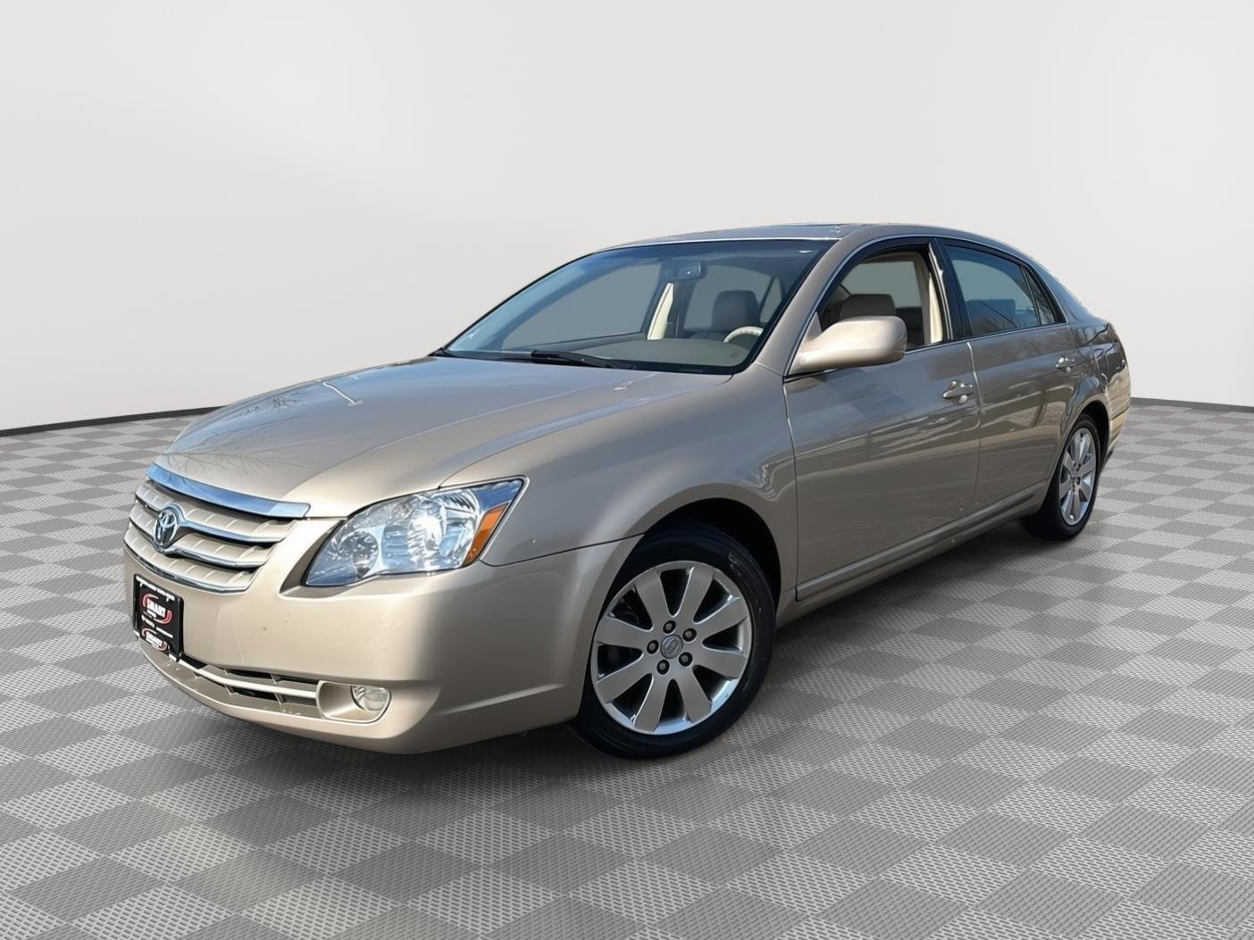 Used 2007 Toyota Avalon XLS FWD image 1