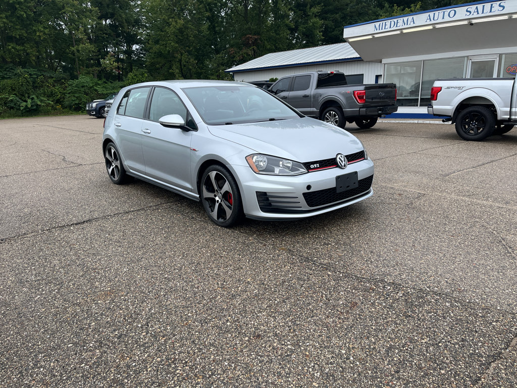 Used 2017 Volkswagen GTI S FWD image 9