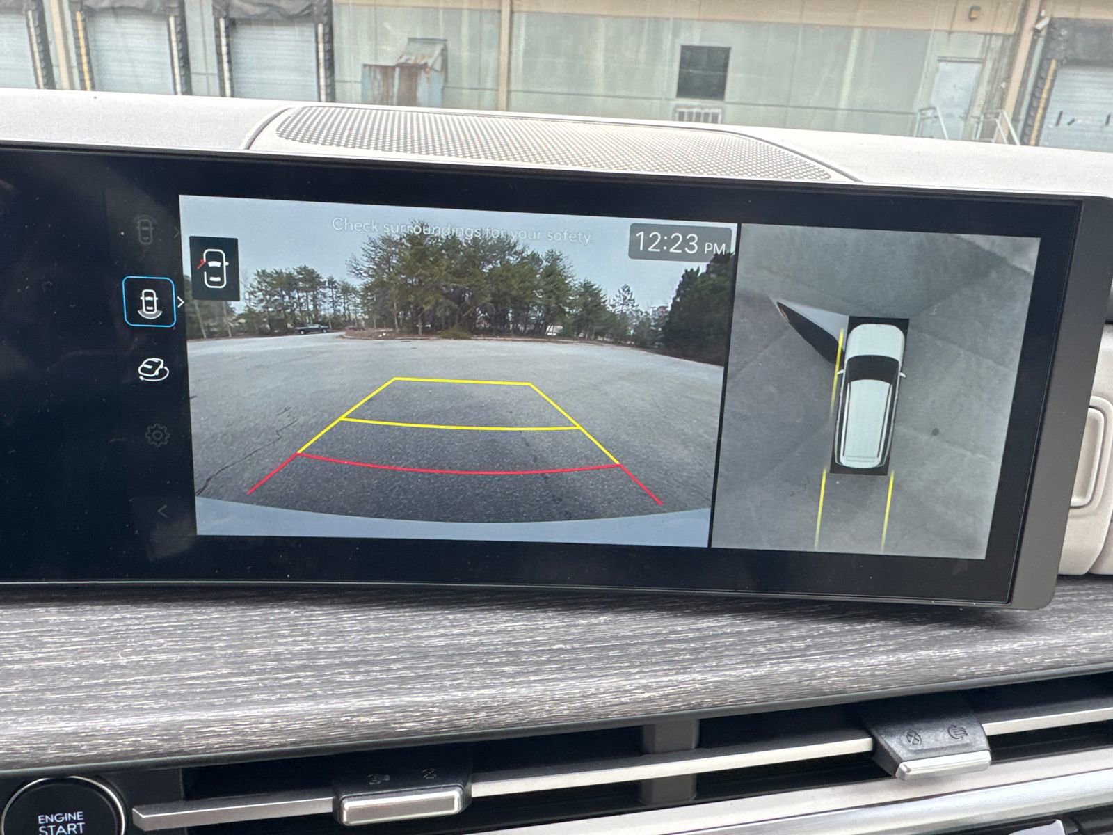 Used 2025 Hyundai Santa Fe Limited image 30