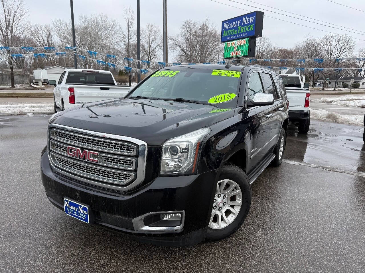 Used 2018 GMC Yukon SLE image 2