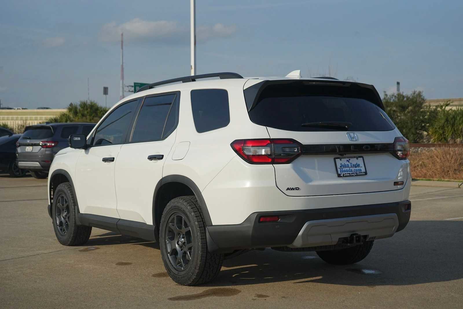 New 2025 Honda Pilot TrailSport image 4