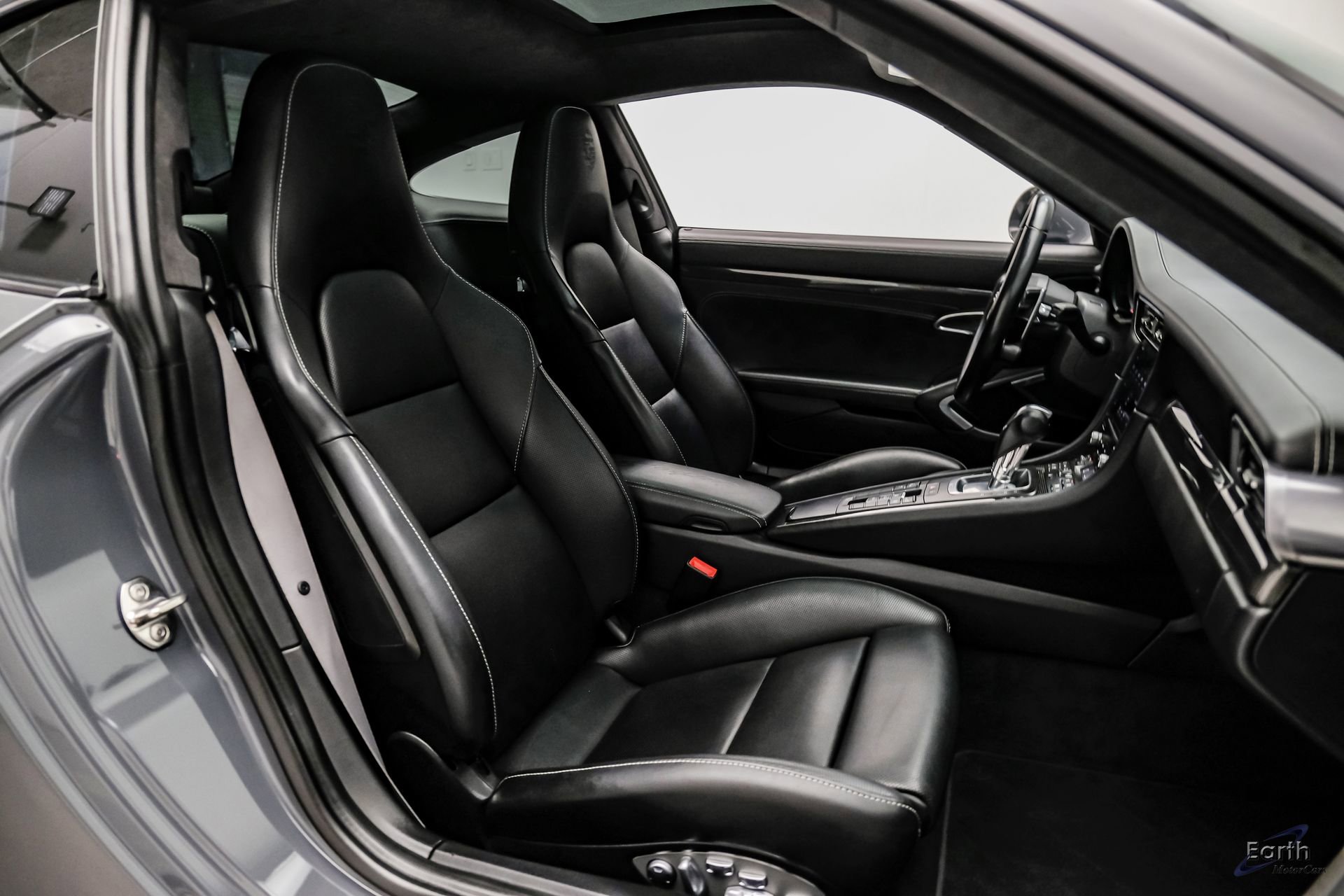 Used 2017 Porsche 911 Turbo S AWD/4WD image 56