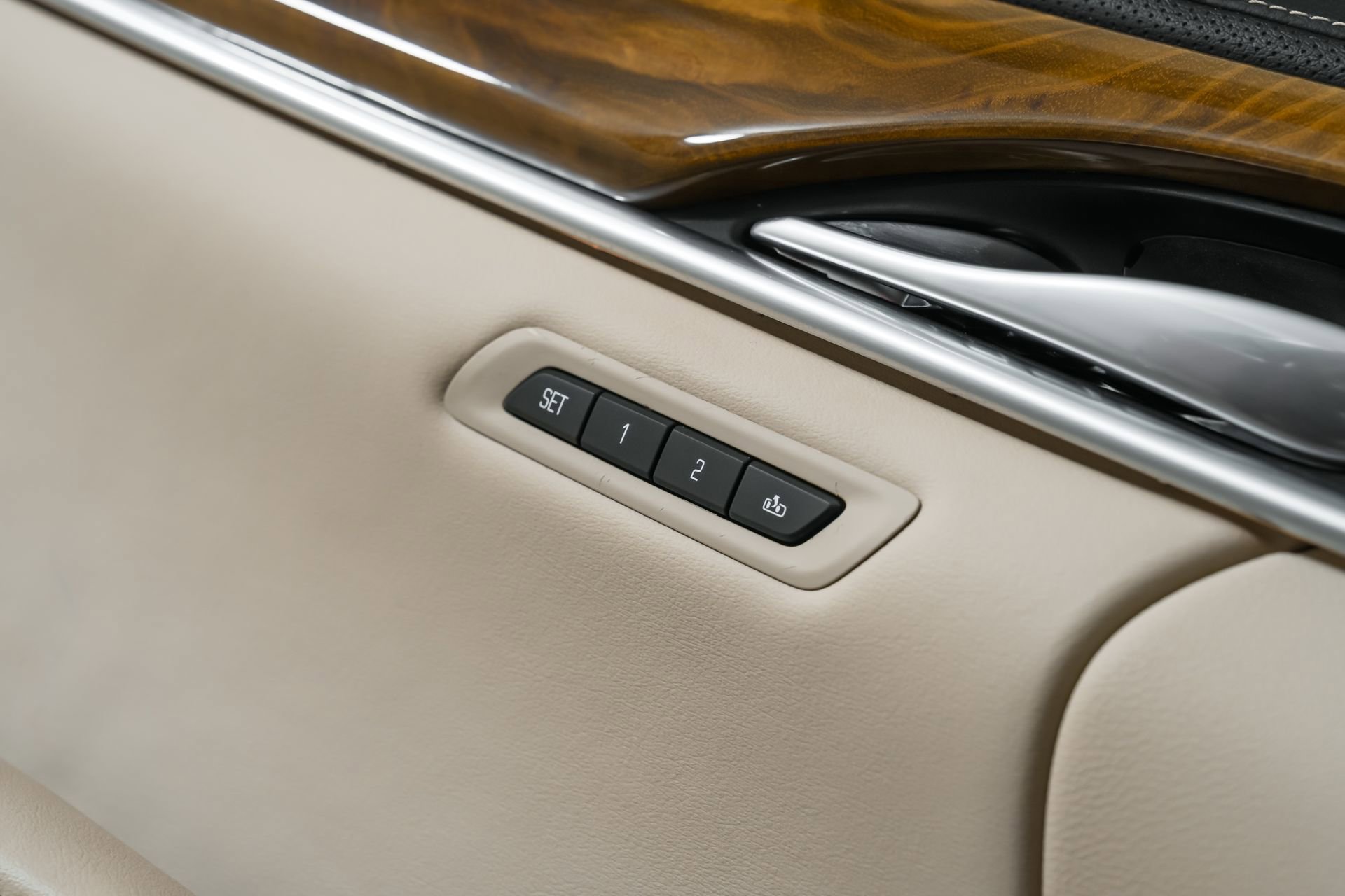 Used 2019 Cadillac XTS Luxury w/ Driver Awareness Package image 35