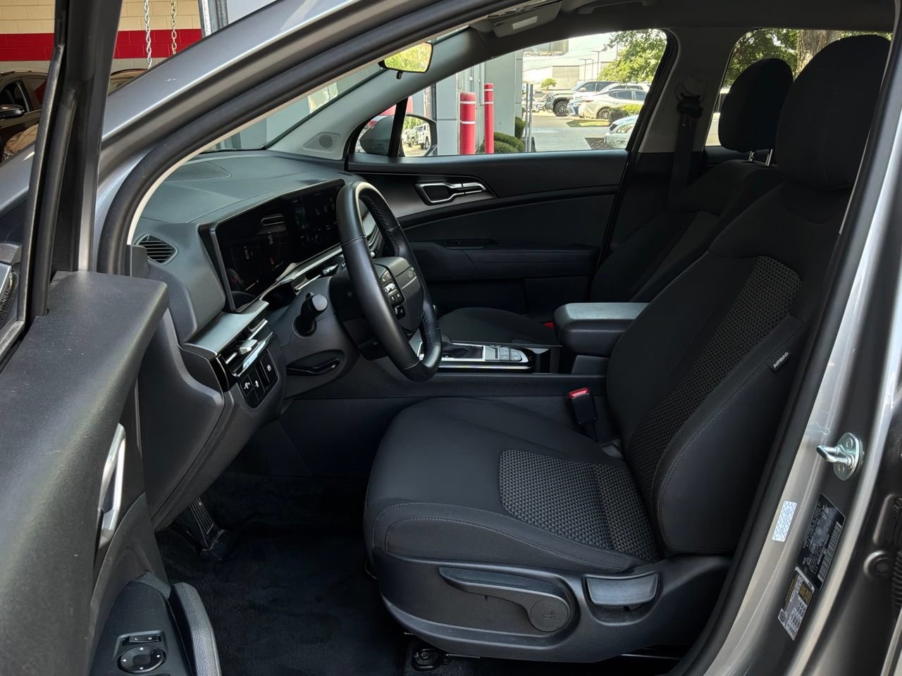 Used 2026 Kia Sportage LX AWD/4WD image 10