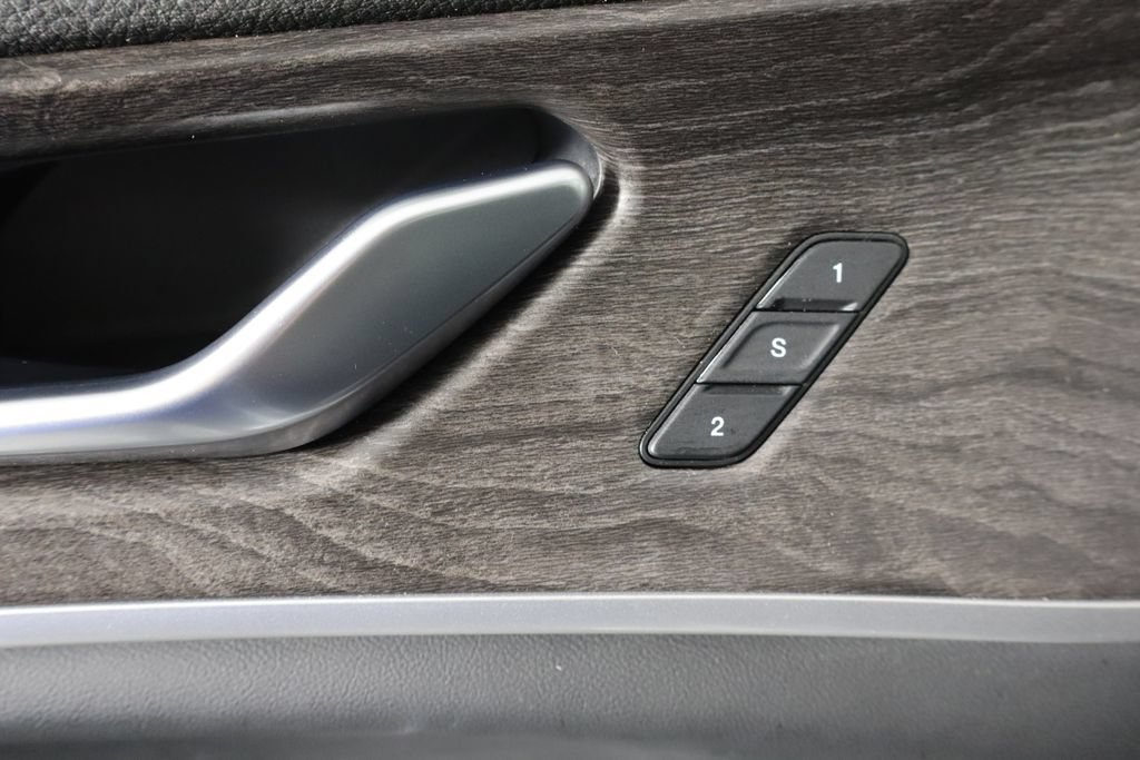 Used 2022 Jeep Grand Cherokee Limited AWD/4WD image 22