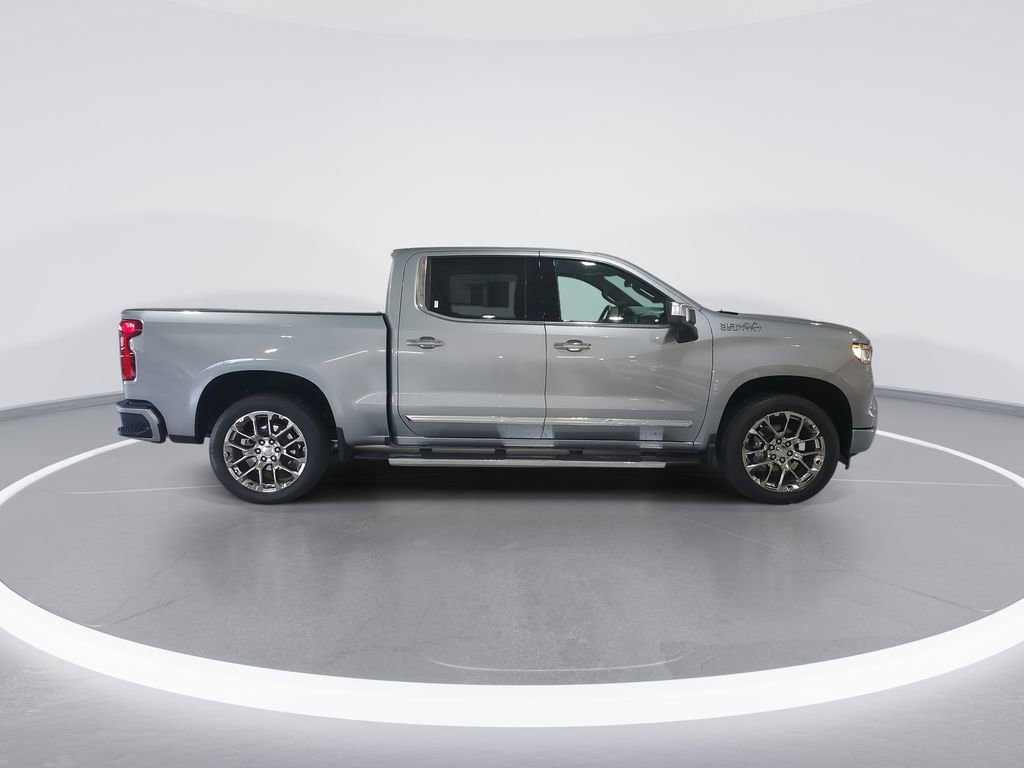 Used 2025 Chevrolet Silverado 1500 High Country w/ Technology Package image 9