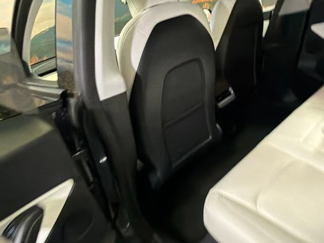 Used 2022 Tesla Model Y Performance AWD/4WD image 38