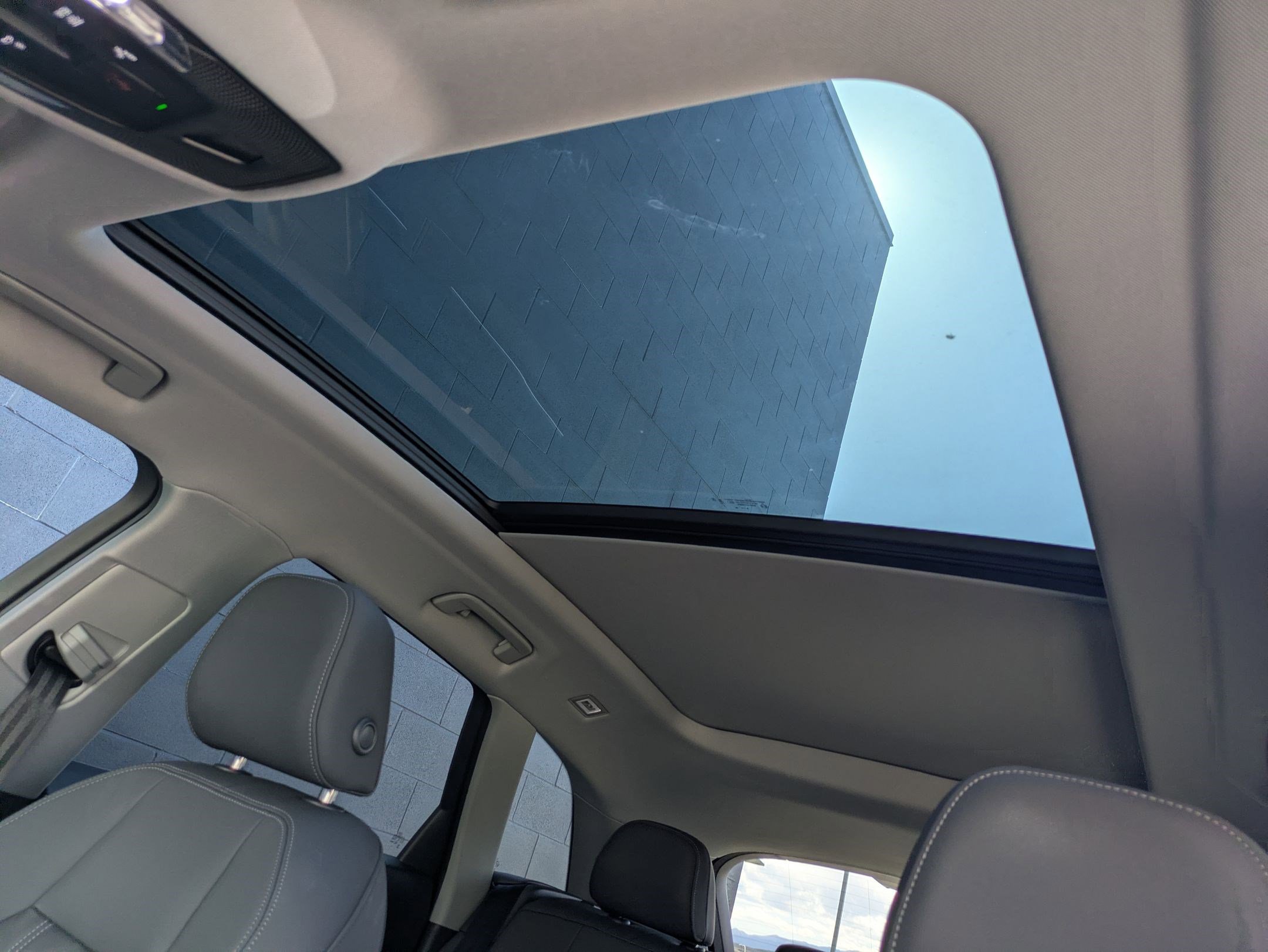 Used 2025 Audi Q5 Premium w/ Convenience Package image 21