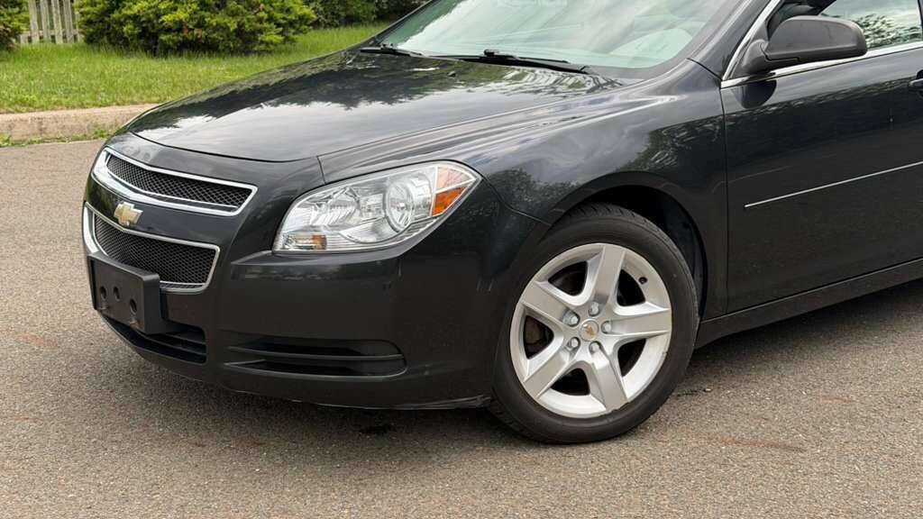 Used 2012 Chevrolet Malibu LS w/ LS Uplevel Package image 3