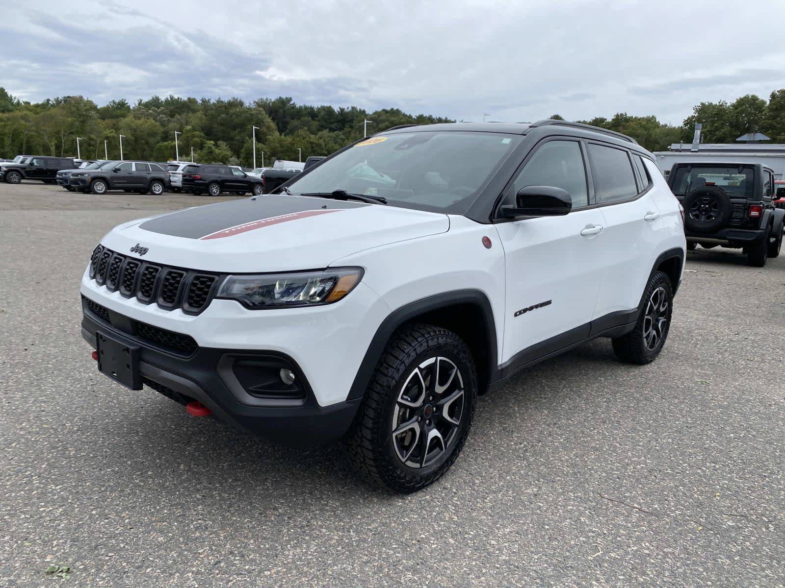 Certified 2026 Jeep Compass Trailhawk AWD/4WD image 10