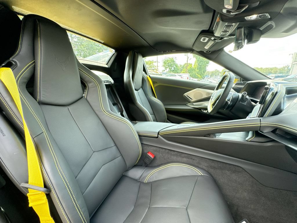 New 2027 Chevrolet Corvette Stingray Convertible w/ 2LT RWD image 29