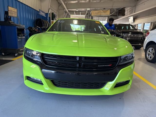Used 2023 Dodge Charger SXT w/ Plus Group RWD image 2