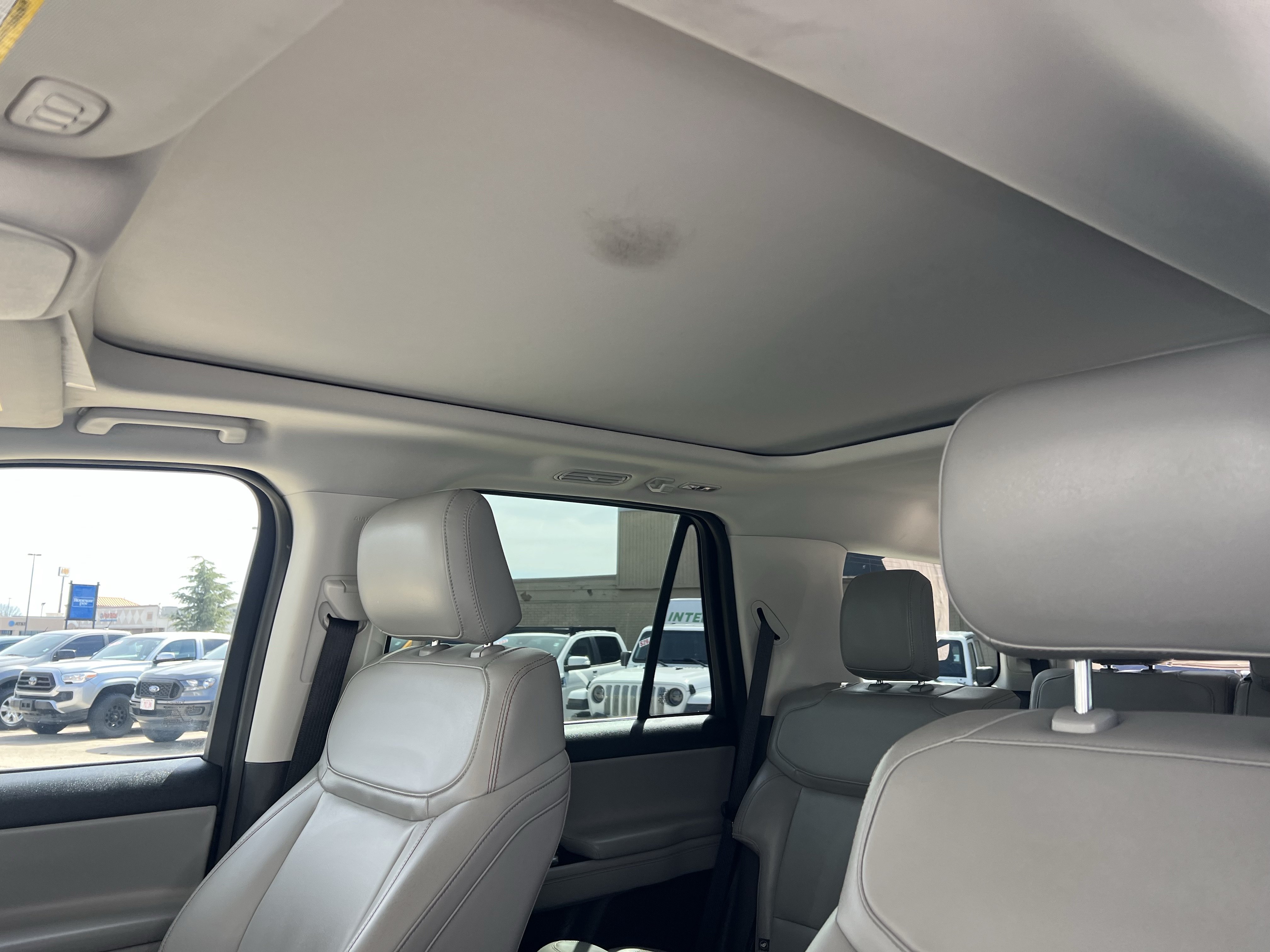 Used 2025 Ford Expedition Active AWD/4WD image 15