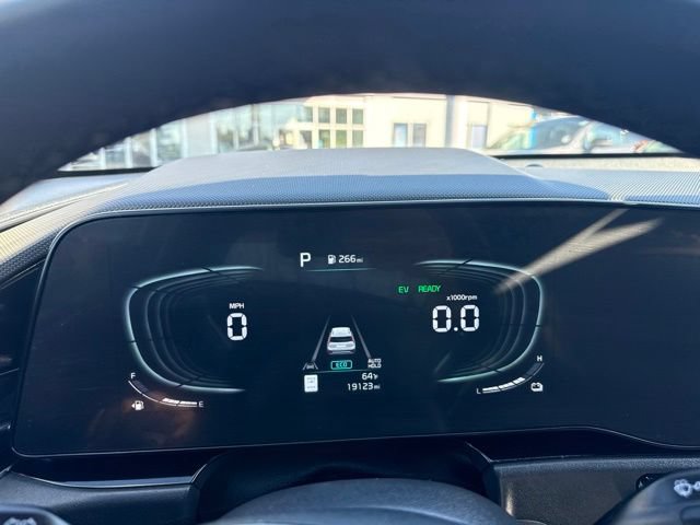 Certified 2024 Kia Niro FWD image 18
