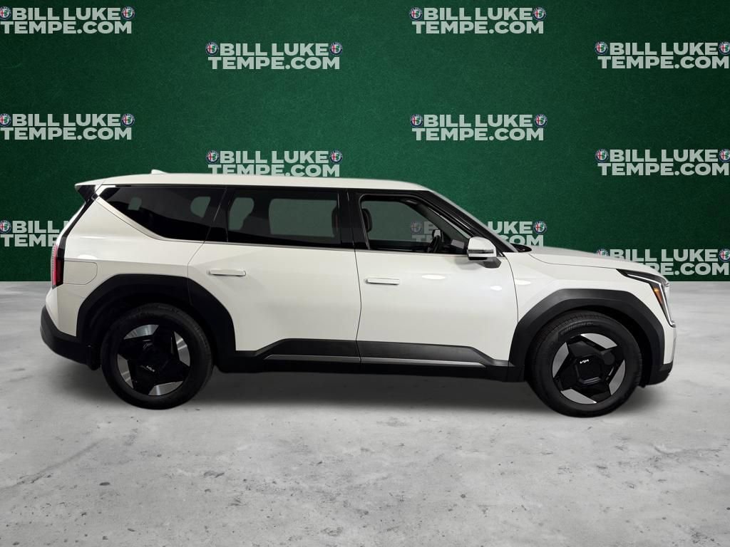 Used 2024 Kia EV9 Light Long Range image 6