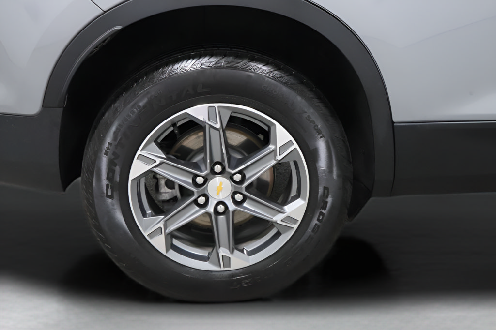 Used 2025 Chevrolet Blazer LT AWD/4WD image 34