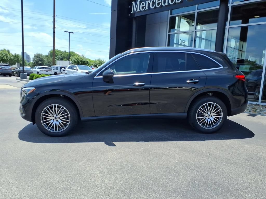 New 2026 Mercedes-Benz GLC 300 4MATIC image 3