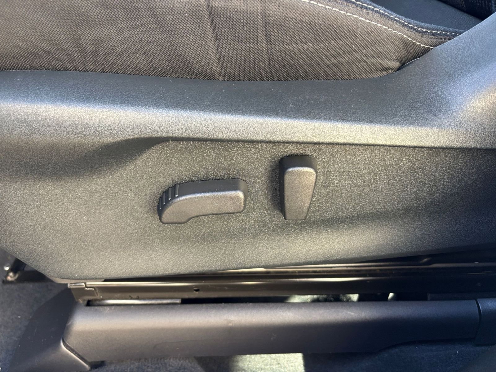 Used 2024 Subaru Ascent Premium w/ Convenience Package image 24