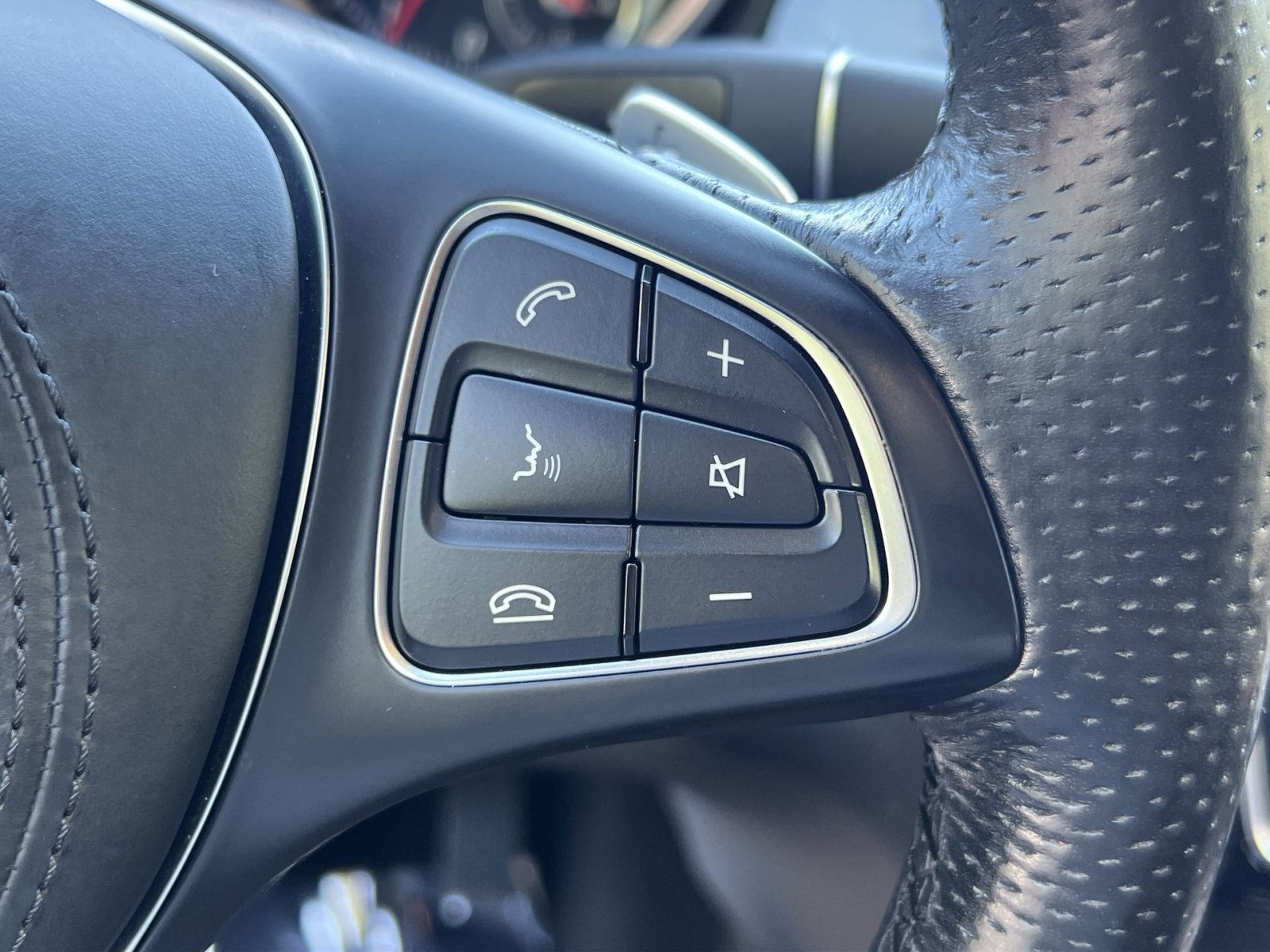 Used 2017 Mercedes-Benz GLS 450 4MATIC image 39