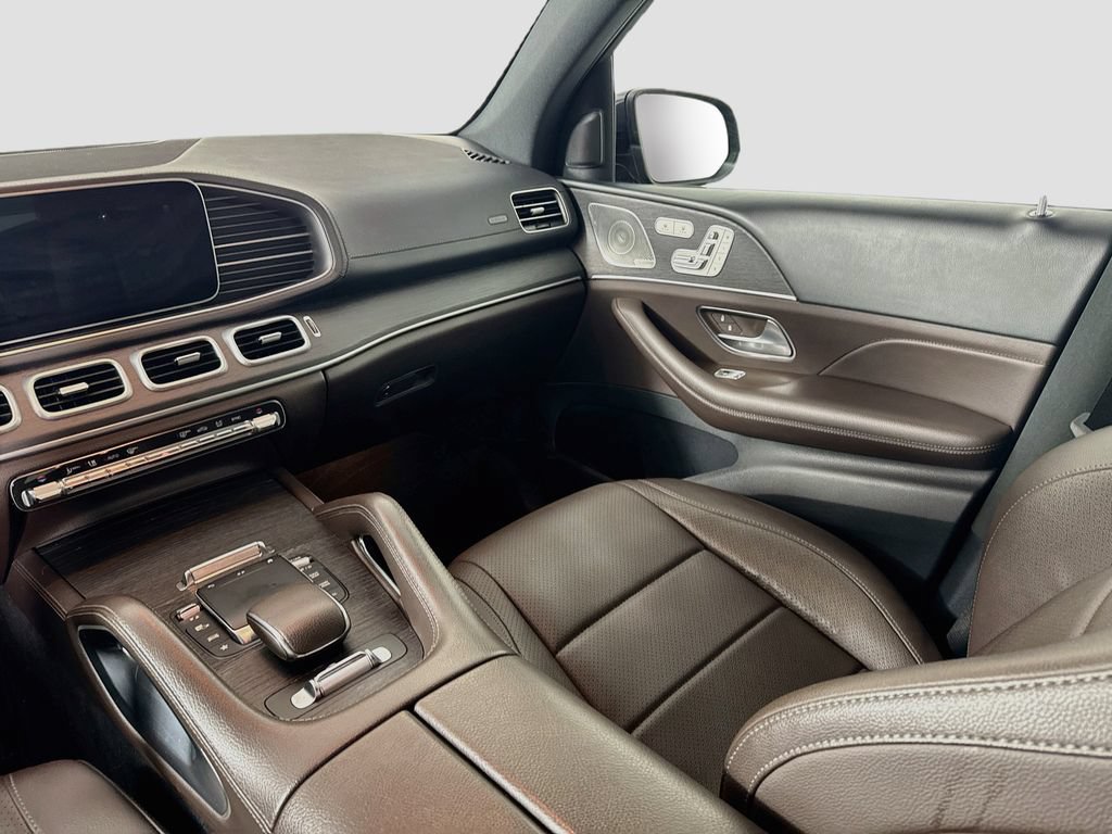 Used 2021 Mercedes-Benz GLS 450 4MATIC image 25