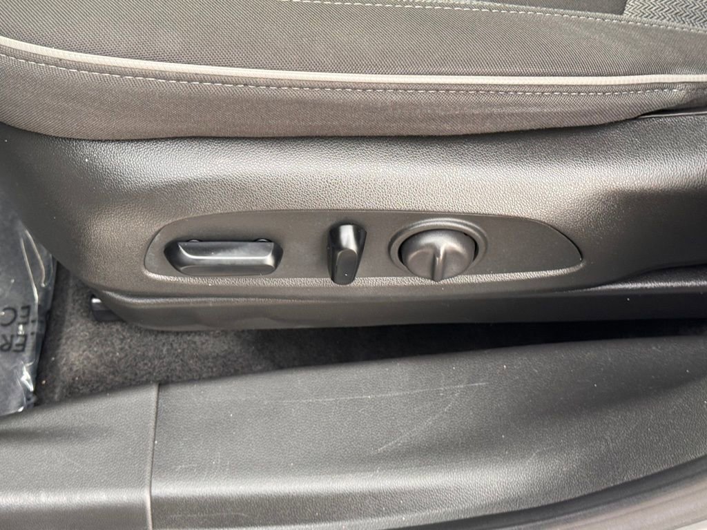 Used 2023 Chevrolet TrailBlazer LT w/ Convenience Package image 12