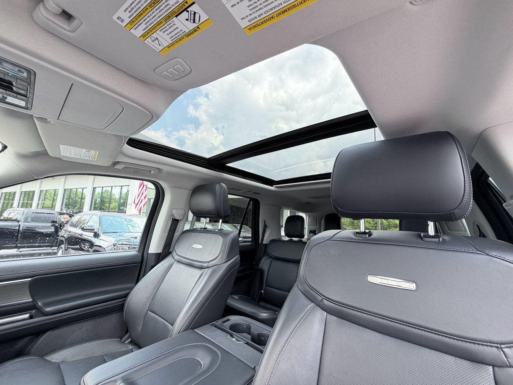 Used 2025 Ford Expedition Platinum AWD/4WD image 13