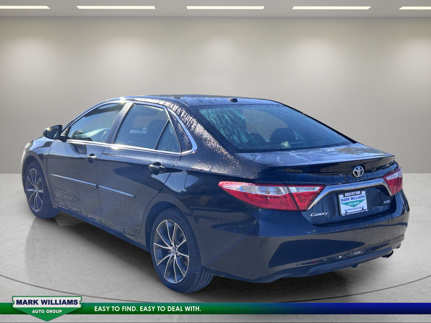 Used 2017 Toyota Camry FWD image 4